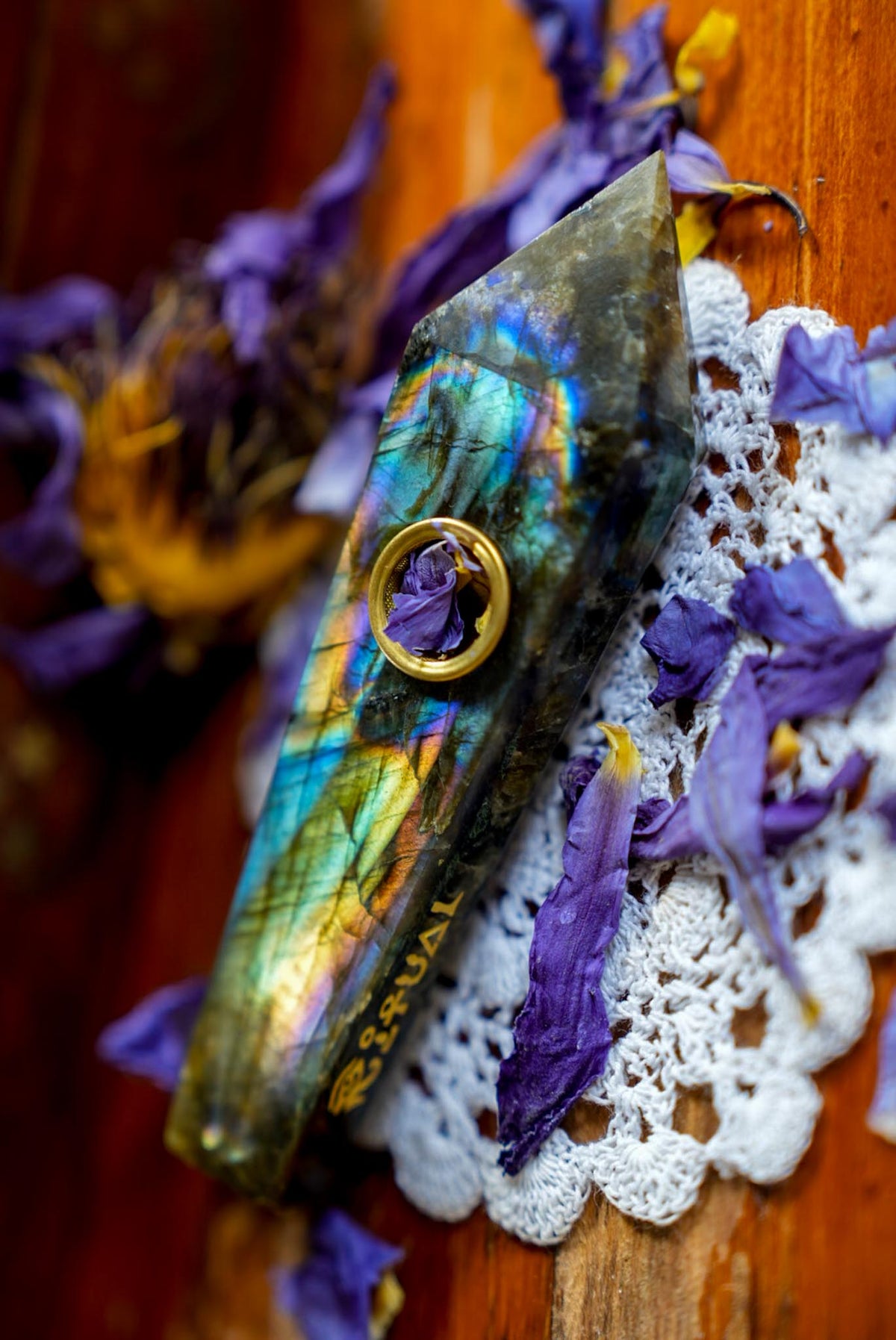 Labradorite Magic Pipe + FREE Dried Blue Lotus